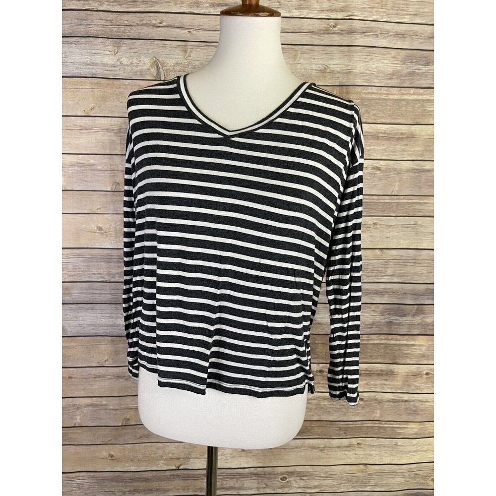 American Eagle XS Striped Blouse V Neck Gray White Long Sleeve Top Stretchy
